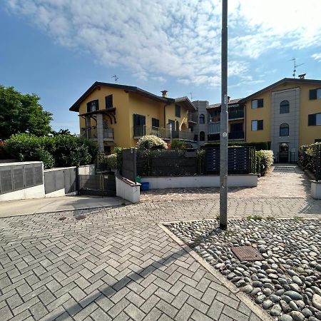 Appartamento Mimosa - Immobili E Soluzioni Rent ブレンバーテ エクステリア 写真