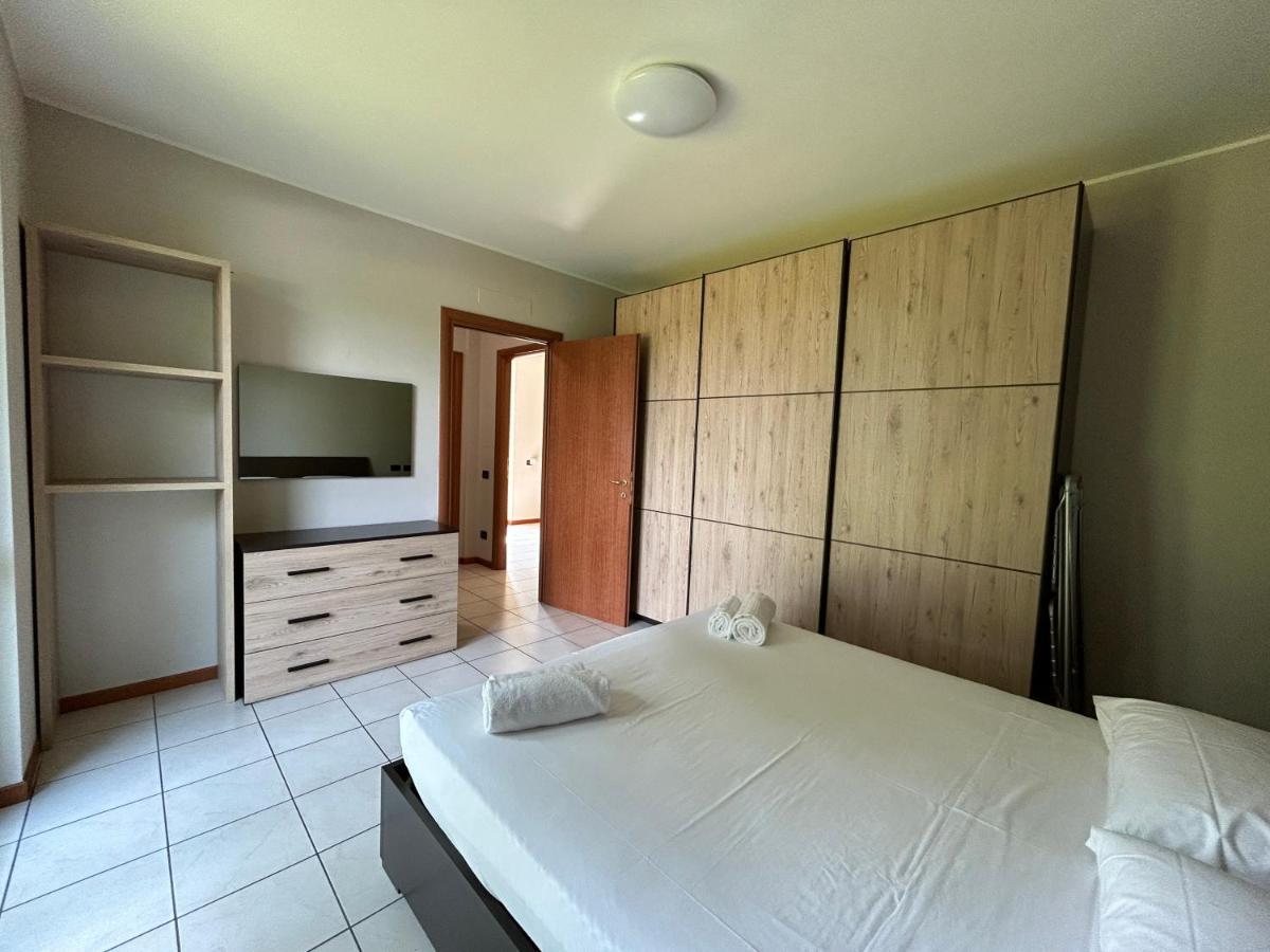 Appartamento Mimosa - Immobili E Soluzioni Rent ブレンバーテ エクステリア 写真